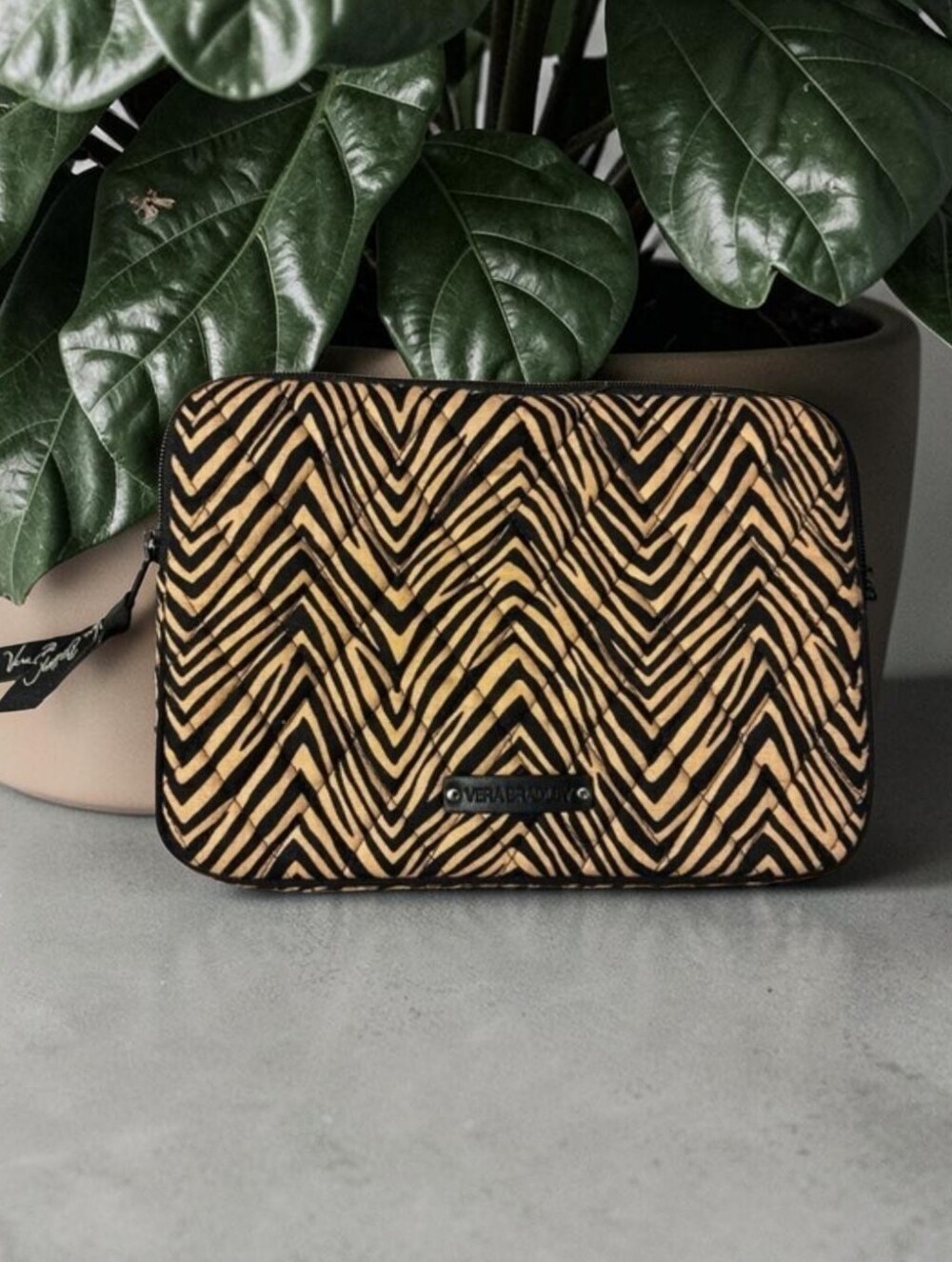 Vera Bradley Retired "Zebra" Pattern E-Reader/Tablet Sleeve, 9"x6.5", Like New